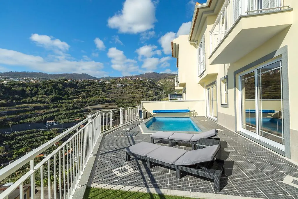 הוילה קלייטה Casa Agrela By Rent2U, Lda